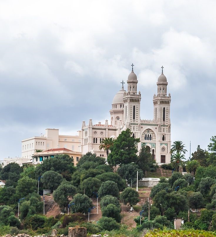 Annaba - Makeup Artist